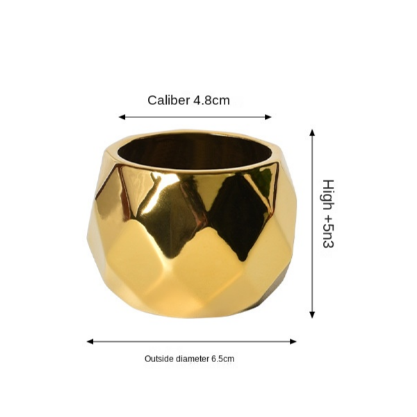 Petit ananas plaqué or