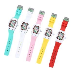 Hot Bán Phụ Nữ Của Thạch Anh Đồng Hồ Xu Hướng Thời Trang Không Thấm Nước Ba Tay Phụ Nữ Đồng Hồ Sáng Quay Số Hiển Thị Vuông Trường Hợp Ban Nhạc Cao Su - Product Image 5