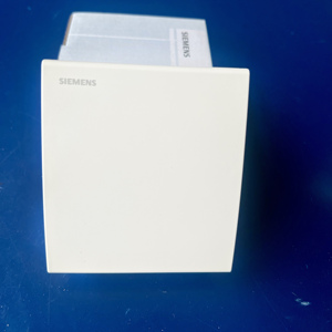 Capteur de température ambiante en plastique QAA2061 pour intérieur, installation facile, plage 0-50°C, pour systèmes de climatisation et de ventilation - Product Image 3