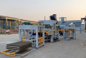 Macchina Automatica QT10-15 per la Produzione di Blocchi Cavi e Pavimentazione in Calcestruzzo con PLC Siemens e Pressione Idraulica, <span class=keywords><strong>Made</strong></span> in China - Product Image 5