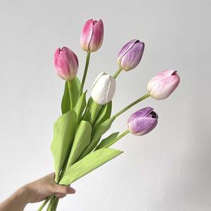 Tulipán Artificial de Alta Gama con Tallo Único de EVA Y080, Flor Artificial para Arreglos Florales Comerciales, Ideal para Fotografía - Product Image 1