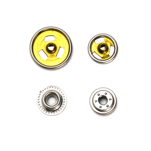 Nouveau bouton-pression en alliage de zinc doré personnalisé avec logo de marque pour thobe - Product Image 4