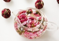 Paquets de boîtes cadeaux Boules de thé en fleurs séchées naturelles en forme de boule faites à la main Thé noir/Pu'er Thé aux fleurs mélangées