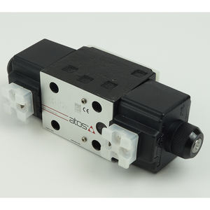 Válvula direccional solenoide ATOS DKE 1710X230/50/60 L-150/min,350 bar,ISO 4401-Hecho en Italia Válvula solenoide doble de 3 posiciones - Product Image 1