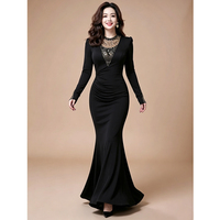 Robe longue sirène noire grande taille en mousseline florale à manches longues, froncée sur le côté, ornée de strass et de perles, idéale pour les invitées de mariage
