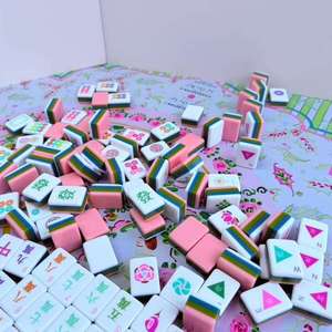 Wholesale Luxury Colorful Entertainment American <b>Mahjong</b> Tile <b>Set</b> Acrylic Material 4 Players Portable Design Universal - Product Image 5
