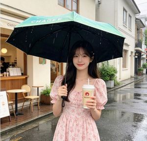 Paraguas Plegable UV de 5 Pliegues con Estética China Tradicional, Mini Sombrilla de Bolsillo para Sol y Lluvia, Venta al por Mayor, Popular para Mujeres y Niñas, Color Té con Leche - Product Image 1
