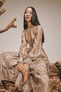 Maxi d'automne élégant et charmant pour dames ODM Services Collection d'automne du Vietnam Tissu en mousseline de soie de haute qualité Longueur au sol Naturel - Product Image 3