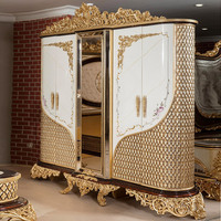 Lit royal antique en bois massif sur mesure avec sculpture en feuille d'or design traditionnel de style européen pour meubles de chambre d'hôtel