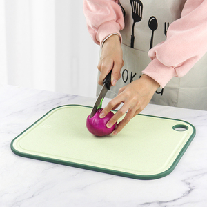 Juego de 2 Tablas de Cortar Antideslizantes para Cocina, Duraderas, de Plástico, de Doble Cara, con Paja de Trigo - Product Image 3