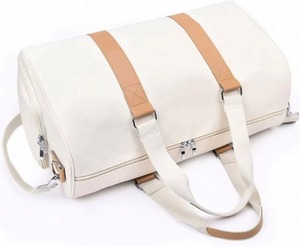 Échantillon Gratuit Prix Usine Tissu Polyester Personnalisé Imperméable Sac de Voyage en Cuir Imprimé sur Mesure avec Compartiment à Chaussures - Product Image 3