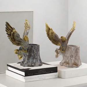 Nuevo Soporte para Bolígrafos con Diseño de Águila Nórdica, Decoración Creativa para el Hogar y la Oficina, Adorno de Resina para Vinoteca, Escultura de Arte Folclórico - Product Image 2