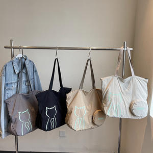 Sac fourre-tout pliable personnalisé pour femme, grande capacité, imprimé chat, sac à bandoulière léger, sacs à main pour étudiants - Product Image 4