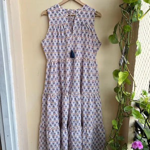 ชุดเดรสโบฮีเมียนสไตล์โบฮีเมียนสำหรับผู้หญิงคอลเลคชั่นเดรสแม็กซี่สไตล์โบฮีเมียนเดรสแขนกุดลายดอกไม้แนวโบฮีเมียน - Product Image 1