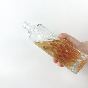 Botella <span class=keywords><strong>de</strong></span> vidrio cilíndrica <span class=keywords><strong>de</strong></span> 500ml con <span class=keywords><strong>patrón</strong></span> en forma <span class=keywords><strong>de</strong></span> diamante en relieve - Product Image 6