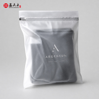 Kit d'emballage de marque de vêtements haut de gamme avec logo personnalisé, étiquette volante, sac à fermeture éclair, sac de shopping en papier de luxe pour vêtements de mode et supermarchés
