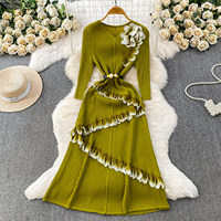 Gaun Lipit V-Neck Vintage Mewah Wanita Dekorasi Bunga 3D Lengan Panjang Berlipit Gaun Wanita Elegan