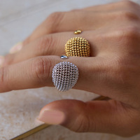 Anlaufgeschützter 18K vergoldeter Edelstahlring mit genarbter Textur, verstellbar, offener Ring, oval, breite Vorderseite, minimalistisch, trendig