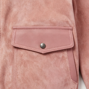 Veste bomber unisexe en daim imperméable avec garnitures en cuir, coupe ajustée, col montant à fermeture, personnalisable OEM ODM, haute qualité, pour hommes - Product Image 3