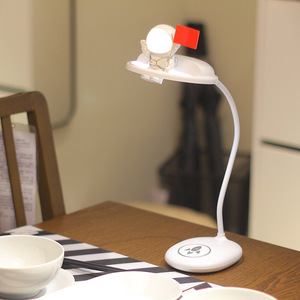 Astronaut Style Desk Lamp LED Touch Control USB Rechargeable Battery Powered Children Bedroom Night Light Folding Lamp - Product Image 2