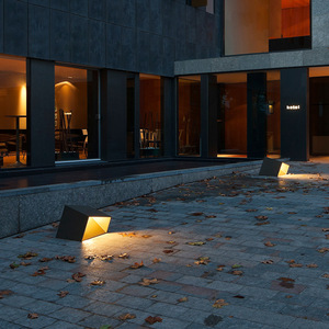 Modernas Lámparas Solares de Jardín de Acero Inoxidable, Lámparas LED Impermeables para Caminos y Paisajes - Product Image 3