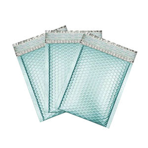 Sobre Acolchado Metálico Verde, Fabricación a Granel, Bolsa de Envío de Polialuminio Personalizada - Product Image 1