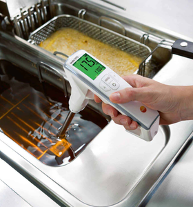 เทสโต้ 270 เครื่องวัดน้ำมันปรุงอาหารพร้อมจอแสดงผล LCD แบบ USB IP52 แท่งวัดขนาด 175 มม. วัดในน้ำมันร้อนได้สูงสุด 200 องศาเซลเซียส น้ำหนัก 255 กรัม - Product Image 3
