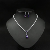Ensemble de bijoux en zircone de conception simple-boucles d'oreilles goutte d'eau et collier pour les soirées mariée demoiselle d'honneur fiançailles ou cadeau