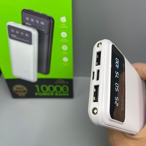 แบตเตอรี่สำรองพกพาความจุขนาดใหญ่ 10000 20000mAh พร้อมสายชาร์จในตัวสี่เส้น หน้าจอดิจิตอล ชาร์จเร็ว - Product Image 2