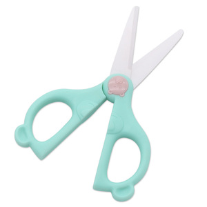 Baby Food Scissors Ceramic Green Apple Shaped For Children Age 4 Years Up - Product Image 1