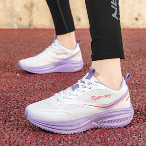 รองเท้าวิ่งแบบ unisex หน้าผ้าตาข่าย พื้นยาง พื้นรองรับ EVA น้ำหนักเบา ระบายอากาศได้ดี เหมาะสำหรับฤดูร้อน รองเท้ากีฬาลำลอง - Product Image 3