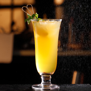 Tùy Chỉnh Trong Suốt Cocktail Thủy Tinh Sáng Tạo Rộng Miệng Bên Nhà Rượu Vang <span class=keywords><strong>Barware</strong></span> Thiết Kế Cổ Điển Cho Bartending - Product Image 4