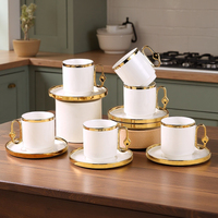 Ensemble de tasses à café en porcelaine élégante européenne, écologiques, avec plateau à thé, bords et poignées dorés, pour les fêtes