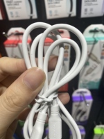 Kabel Pengisian Cepat KAKUSIGA 100W Tipe-C ke Tipe-C, Material TPE yang Ditingkatkan dengan Sentuhan Lembut dan Nyaman (Kemasan Terpisah)