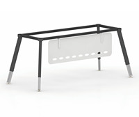 Bureau de direction moderne pour le télétravail, bureau de travail pour directeur commercial, bureau de patron stable, table en métal
