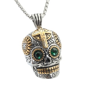 Collar de Hombre Punk Retro con Colgante de Calavera de Acero Inoxidable y Ojos de Gemas Verdes - Product Image 5