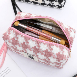 Nouveauté Sac en tweed pour femmes et filles Pochette de maquillage en coton PU à la mode Fermeture à glissière Impression de logo personnalisé Sac cosmétique de voyage - Product Image 4