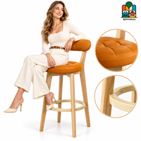 Tabouret de bar en bois de style Mid-Century Modern avec siège rembourré, dossier bas, pieds coniques et anneau de repose-pieds