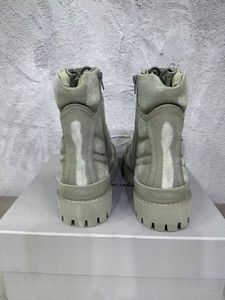 Bottes de moto rétro de haute qualité pour la randonnée décontractée. Disponible en tailles 35-46 pour hommes et femmes. - Product Image 4