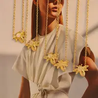 Collier avec pendentif en opale et abeille en or 18K, collier personnalisé en acier inoxydable pour femmes, vente en gros, Offre Spéciale