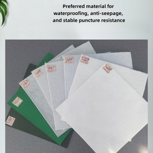 Géotextile composite imperméable pour la restauration paysagère des lacs et des rivières, la construction <span class=keywords><strong>de</strong></span> tunnels et la collecte des eaux <span class=keywords><strong>de</strong></span> <span class=keywords><strong>pluie</strong></span> - Membrane géotextile composite - Product Image 2