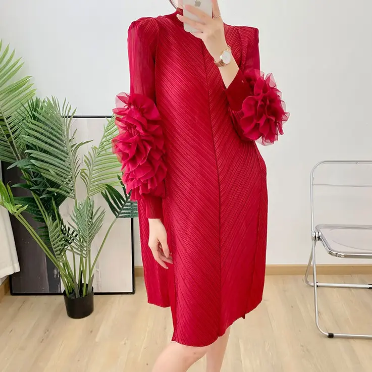 2023 Wholesale Pleated Miyake dress loose large size French homemade evening dress female heavy embroidery Wedding Party dress