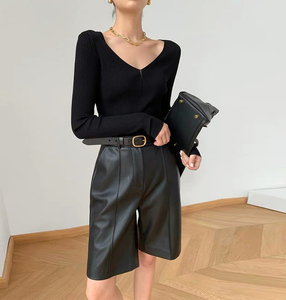 Shorts en cuir PU pour <span class=keywords><strong>femme</strong></span>, coupe ample, <span class=keywords><strong>noir</strong></span>, classique, décontracté, doux, longueur genou, pour le bureau, avec poches - Product Image 4