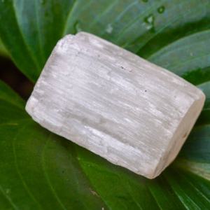 Piedra de Selenita Natural al por Mayor, Cristal Blanco en Bruto para Sanación, Reiki, Decoración del Hogar y Regalos - Product Image 2