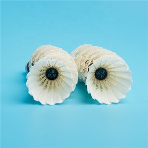 Pluma de bádminton TCX-ACE con alineación de plumas impecable, equilibrio perfecto, vuelo estable, pluma de bádminton para competición - Product Image 3