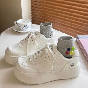 Zapatillas Blancas Japonesas Milk Fufu con Suela Gruesa, Zapatos de Moda 2026 Ligeros que Aumentan la Estatura, Versátiles para Deportes y Campus - Product Image 5