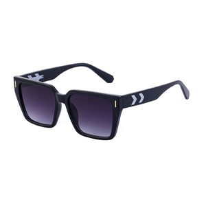 Gafas de Sol Retro Cuadradas para Hombre, Estilo Europeo Americano, Lentes de PC con Protección UV400, Color Negro, para Conducir al Aire Libre - Product Image 1