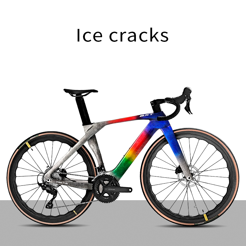Vélo gris craquelé par la glace