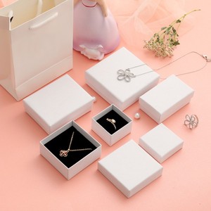Cajas de Embalaje de Joyería de Cartón, Caja de Papel con Base y Tapa de Cuero Sintético con Logotipo Personalizado, Mini Caja de Joyería para Collares - Product Image 1