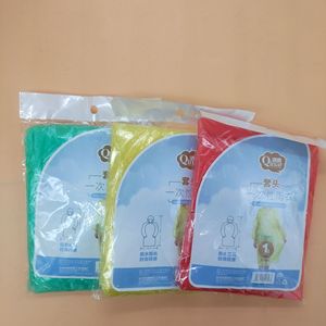 Qinar - Impermeable Desechable Tipo Poncho, Ligero, para Viajes y Uso en Exteriores, Talla Universal, Material PE - Product Image 1